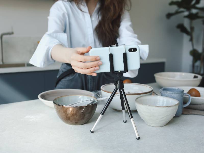 la-cuisine-dans-les-reseaux-sociaux-une-influence-croissante-sur-nos-habitudes-culinaires
