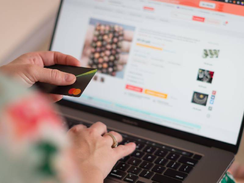 shopping-en-ligne-cest-bien-plus-quun-simple-clic